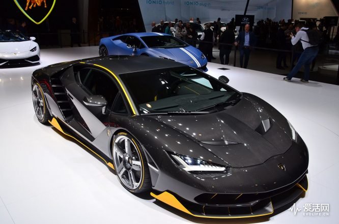 Lamborghini-Centenario_25