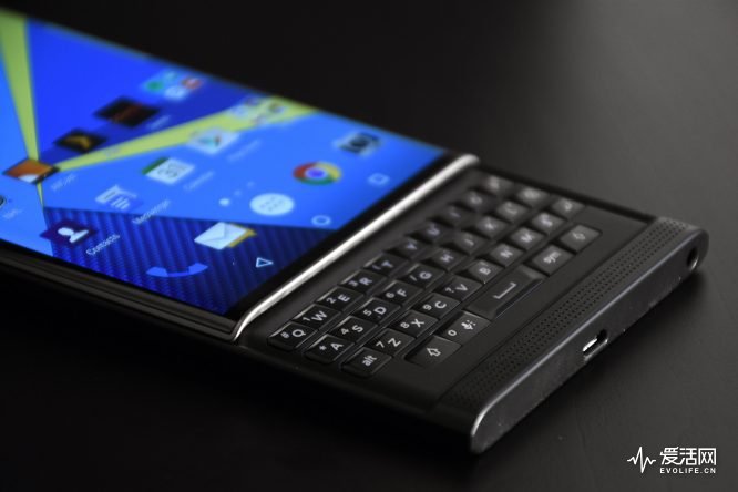 blackberry-priv-review-keyboard-2-1500x1000