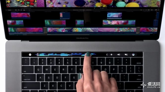 apple-macbook-pro-touch-bar-ad-010-1280x720