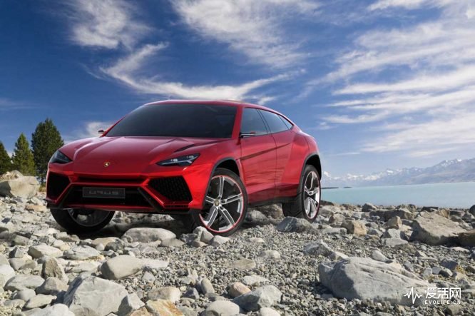 Lamborghini_Urus_001