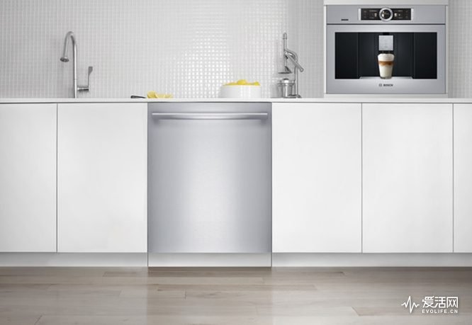 bosch-dishwasher-and-coffee-machine-640x0