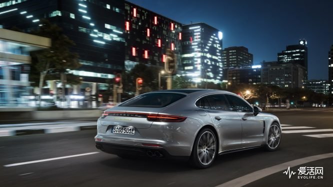 Porsche-SEHybrid-Panamera-4