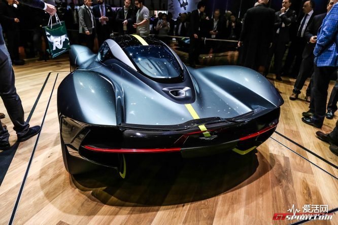 Aston-Martin-Valkyrie-at-Geneva-2017-02