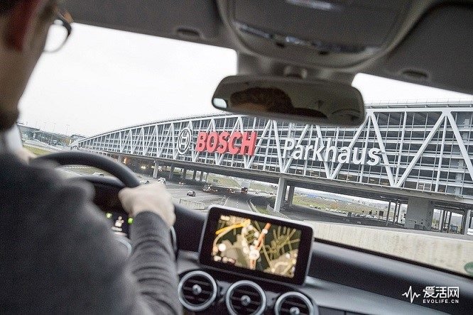Mercedes-Bosch-community-parking-4