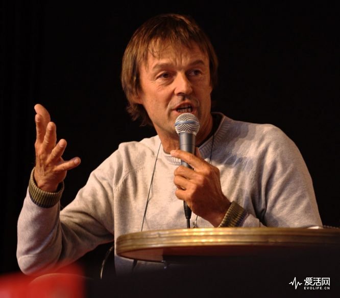 Nicolas_Hulot_-_Huma_2008,_6415_(cropped)