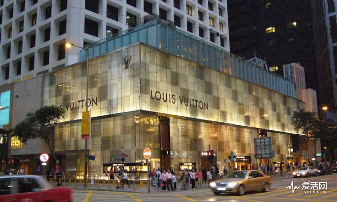 Louis_Vuitton_The_Landmark_Hong_Kong