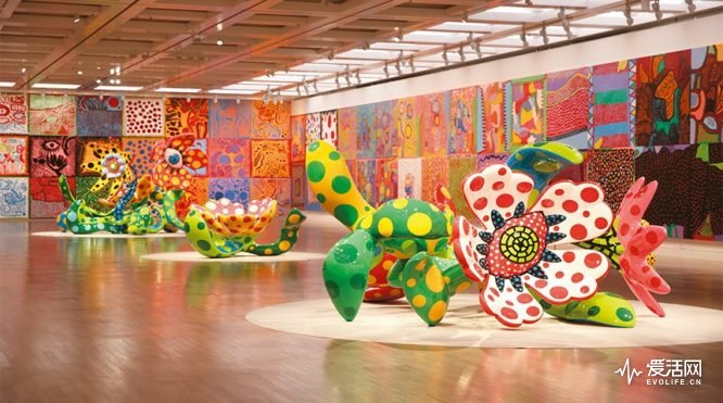 Yayoi Kusama My Eternal Soul paintings 1