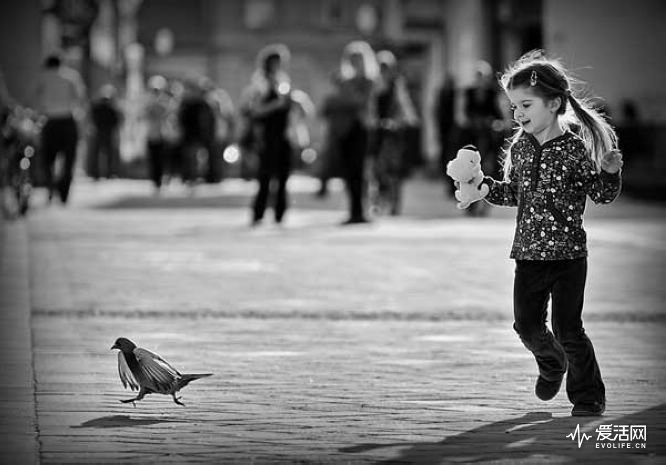 black-and-white-street-photographer