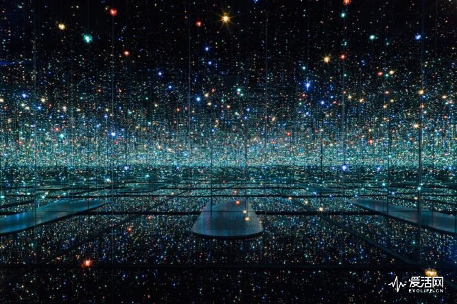 http---bae.hypebeast.com-files-2016-08-yayoi-kusama-infinity-room-exhibition-north-america-1